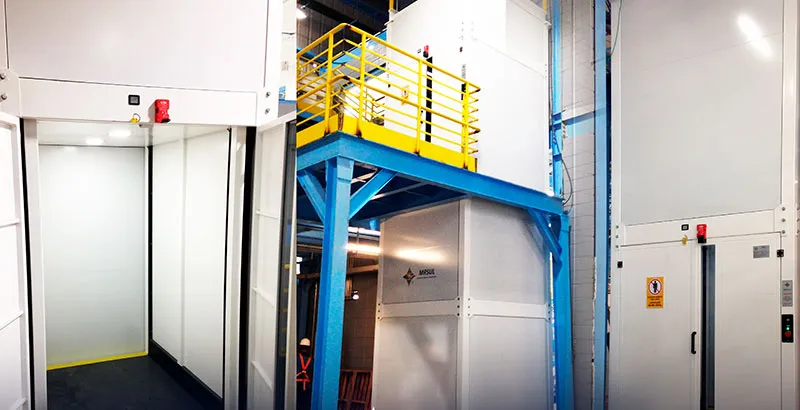 Como o elevador industrial ajuda na segurança e saúde no trabalho?