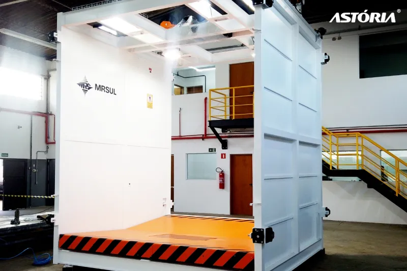 Entrega de Elevador de Carga para a Astória Papéis