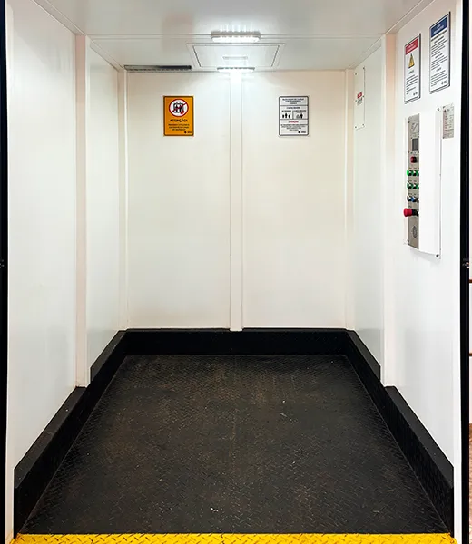 Elevador Autoportante