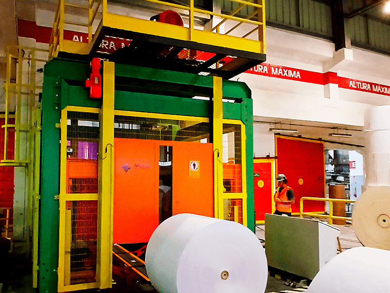 Cia Suzano - Elevador de bobina jumbo